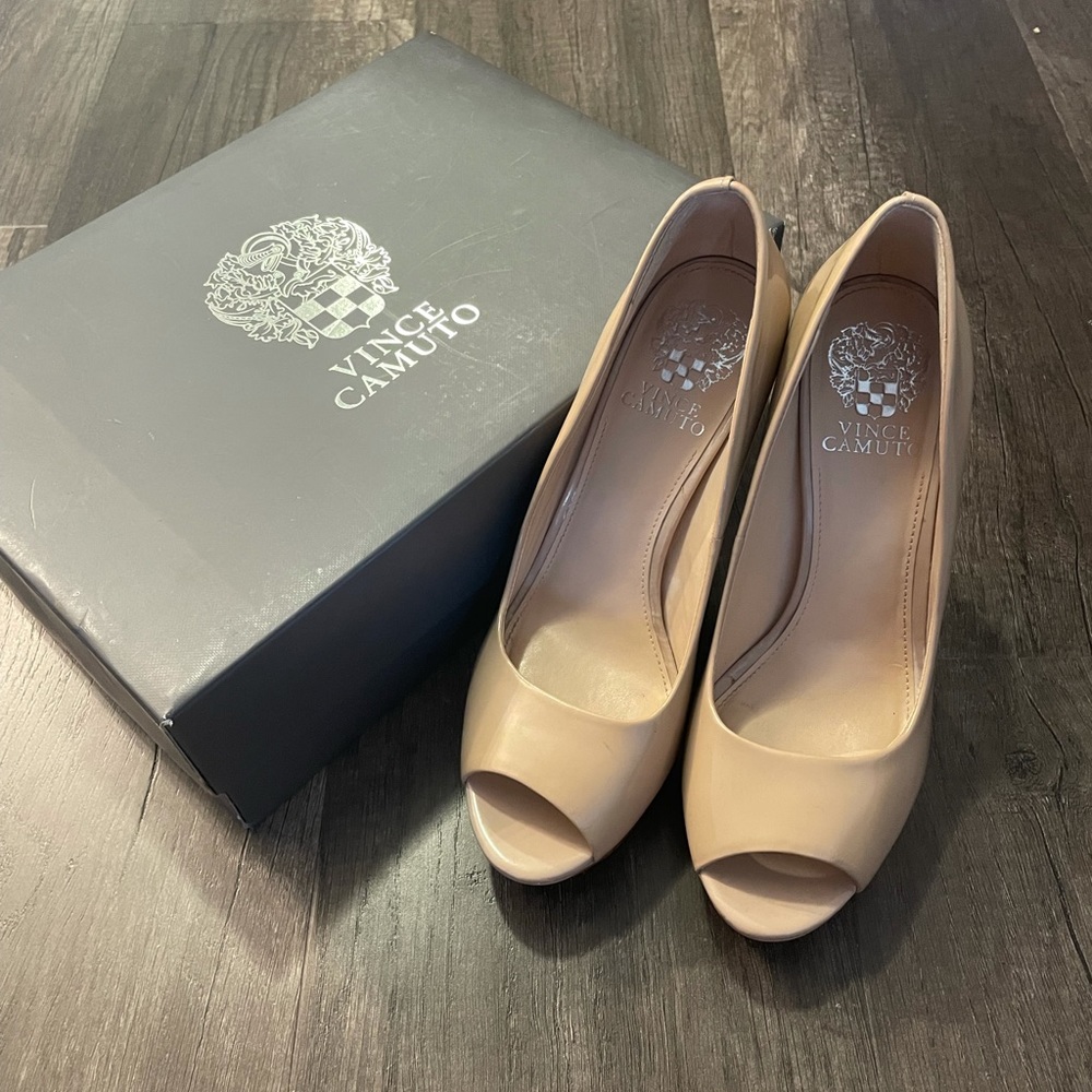 Vince Camuto Pumps